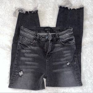 KENDALL & KYLIE “THE ICON HIGH RISE STRAIGHT” JEANS